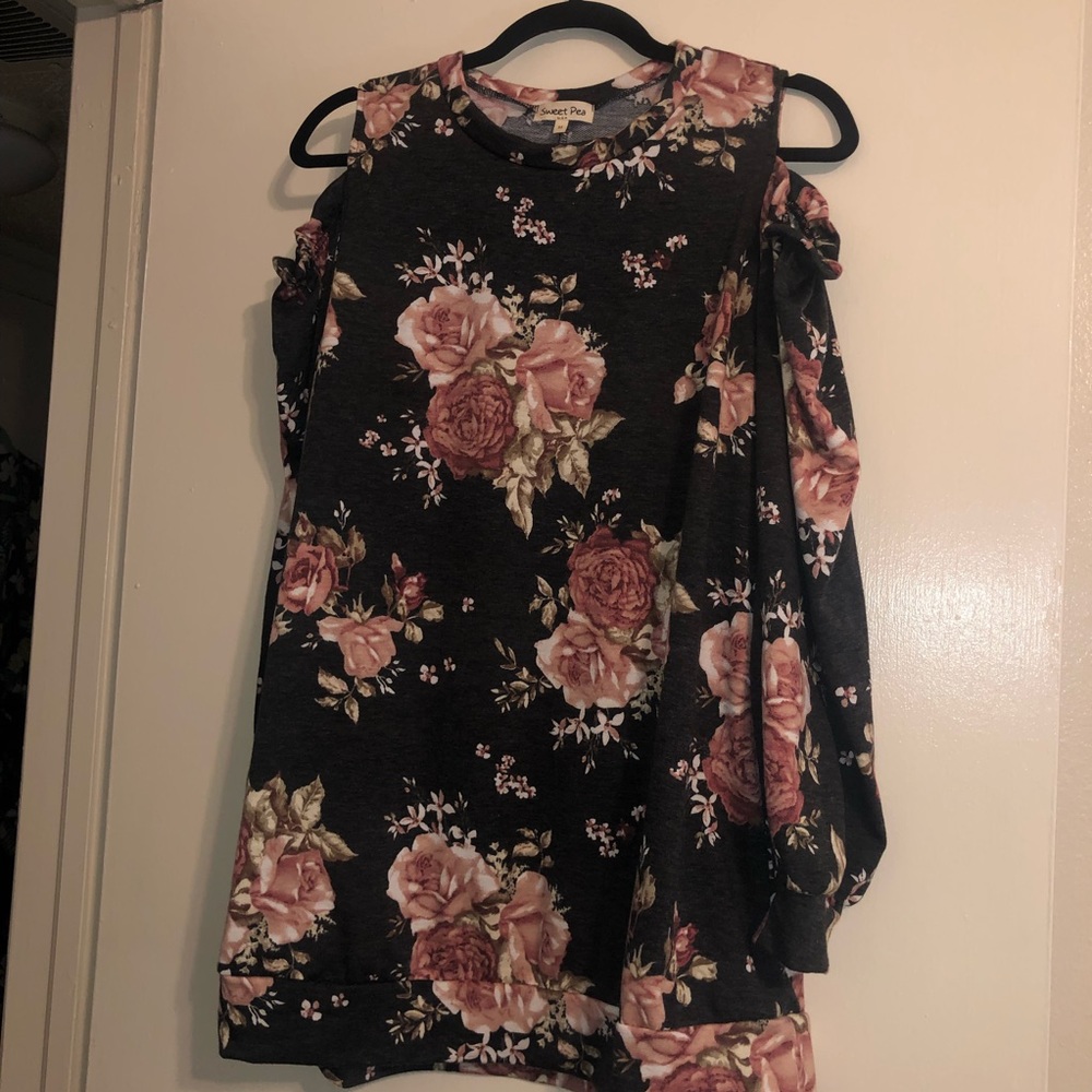 Cold shoulder floral sweatshirt